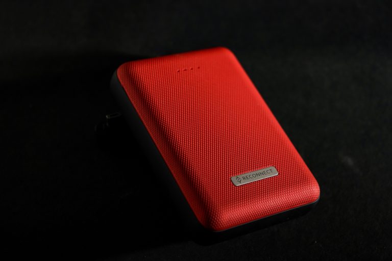 Read more about the article The Power You Need on the Go: A Comprehensive Guide to 10000mAh Power Banks